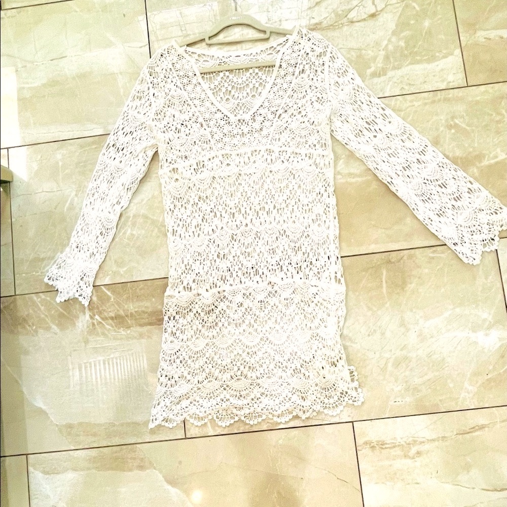 Beach Cover up Dress. White knitted and scalloped edges.